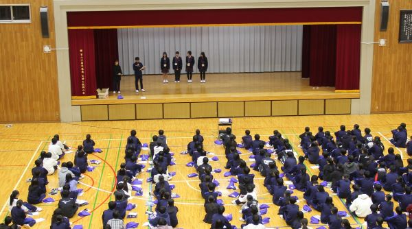 071208 1年学年集会 (38).JPG